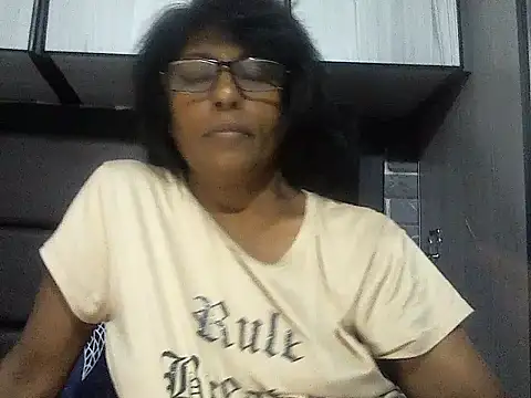 Snapshot of MsAttitude chatting on November 2025 03:17:02 PM MsAttitude online show from November 2025 03:17:02 PM