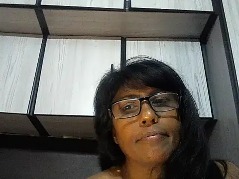 MsAttitude online show from October 2025 02:40:01 PM