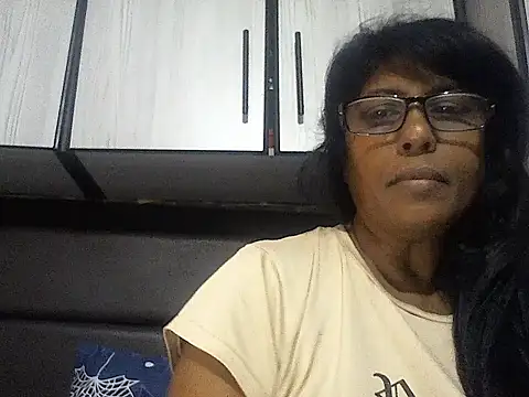 Snapshot of MsAttitude chatting on October 2025 06:48:01 AM MsAttitude online show from October 2025 06:48:01 AM