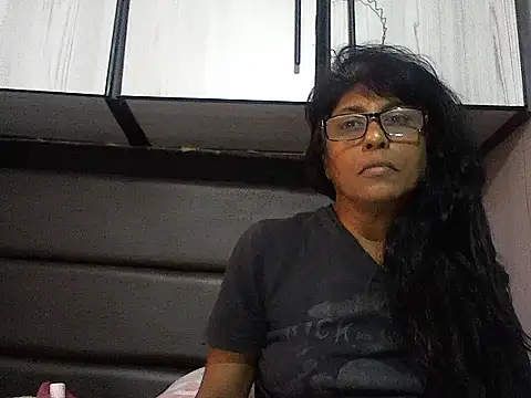 Snapshot of MsAttitude chatting on November 2025 01:03:02 PM MsAttitude online show from November 2025 01:03:02 PM