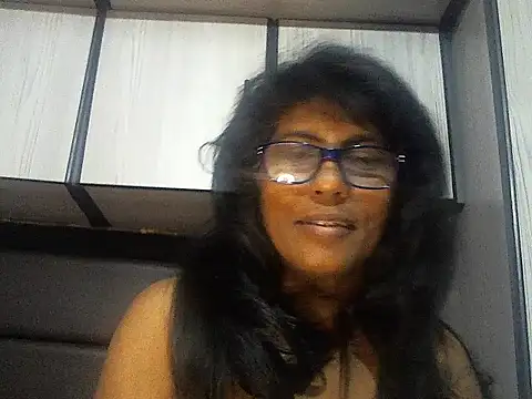 Snapshot of MsAttitude chatting on October 2025 06:34:01 AM MsAttitude online show from October 2025 06:34:01 AM