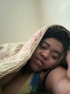 thick Queen33 online show from December 2024 01:27:02 PM