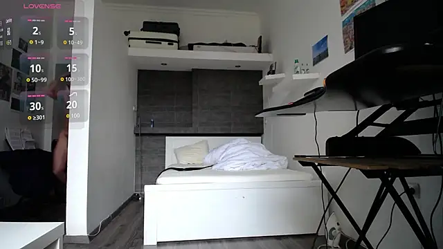 SQUIRRRTER online show from March 2025 03:40:02 PM