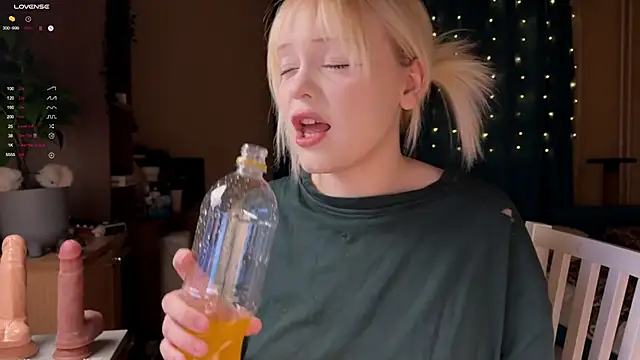 LisaLaas online show from February 2026 09:04:02 PM