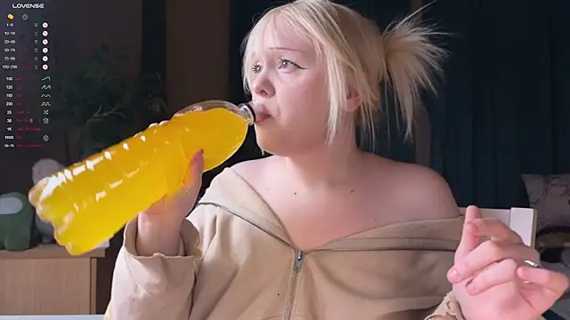 LisaLaas online show from March 2026 07:29:01 PM