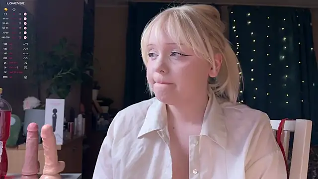 LisaLaas online show from March 2026 10:07:02 PM