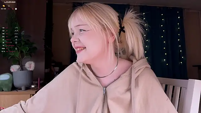 LisaLaas online show from February 2026 08:37:02 PM