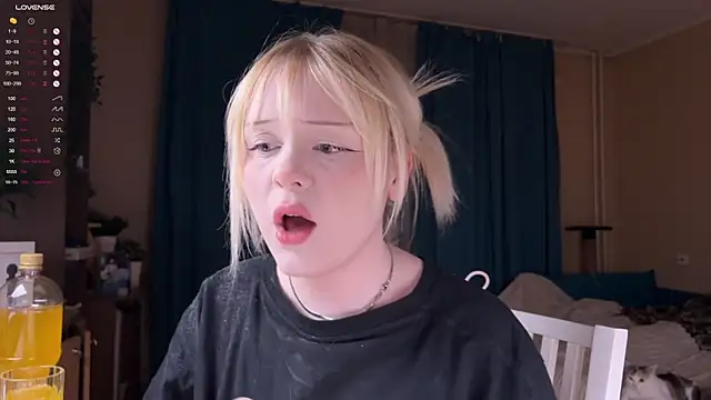 LisaLaas online show from February 2026 07:35:02 PM