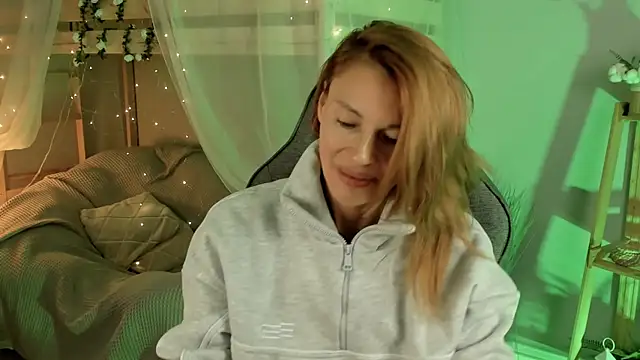 MistyBarnes online show from November 2025 11:59:02 AM