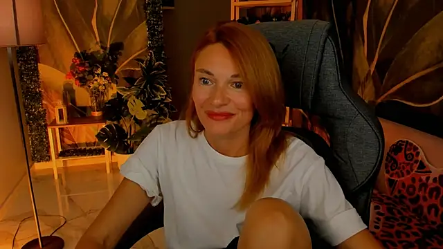 MistyBarnes online show from October 2025 02:40:02 PM