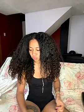 Miley and Vash online show from December 2025 09:01:02 PM