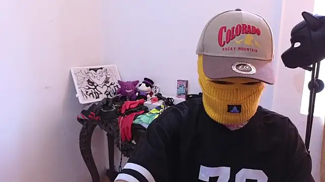 Snapshot of AcidMilo chatting on February 2025 03:53:02 PM AcidMilo online show from February 2025 03:53:02 PM