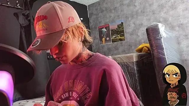 Snapshot of AcidMilo chatting on October 2025 05:54:01 PM AcidMilo online show from October 2025 05:54:01 PM