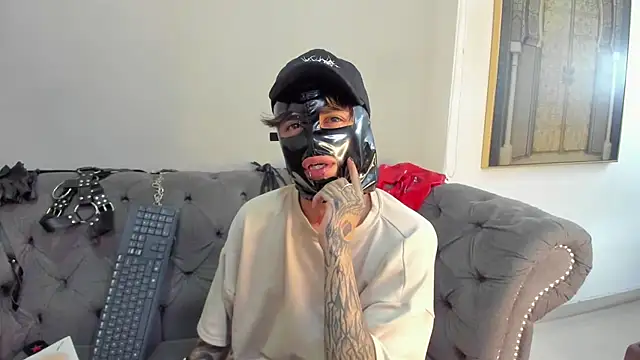 Snapshot of AcidMilo chatting on December 2024 04:26:02 PM AcidMilo online show from December 2024 04:26:02 PM