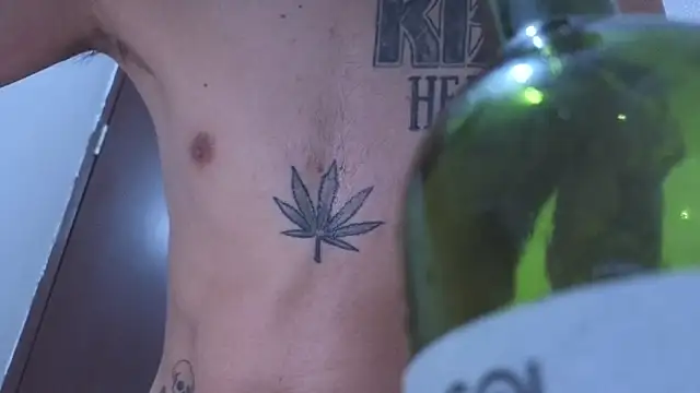 Snapshot of AcidMilo chatting on February 2025 10:48:01 PM AcidMilo online show from February 2025 10:48:01 PM