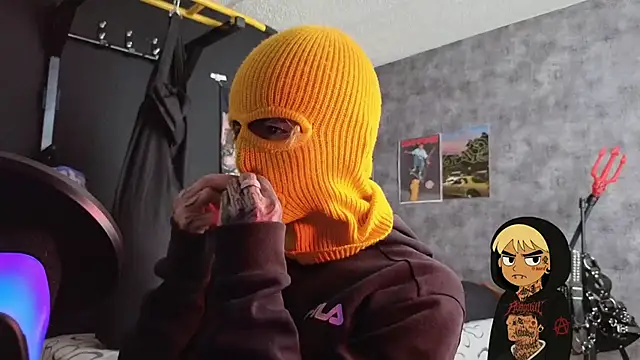 Snapshot of AcidMilo chatting on October 2025 07:35:01 PM AcidMilo online show from October 2025 07:35:01 PM