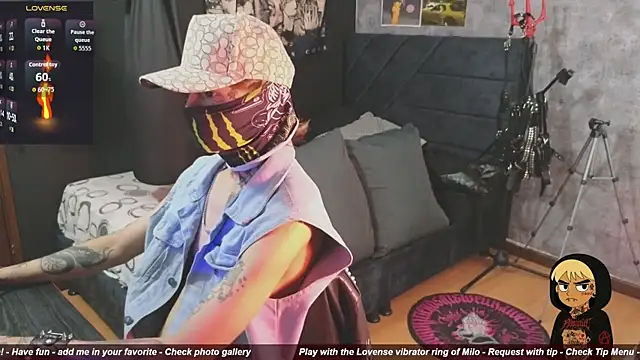 Snapshot of AcidMilo chatting on November 2025 09:51:02 PM AcidMilo online show from November 2025 09:51:02 PM