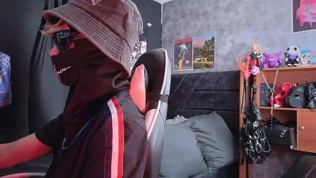 AcidMilo online show from December 2025 05:02:01 PM