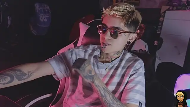 AcidMilo online show from June 2026 07:19:01 PM