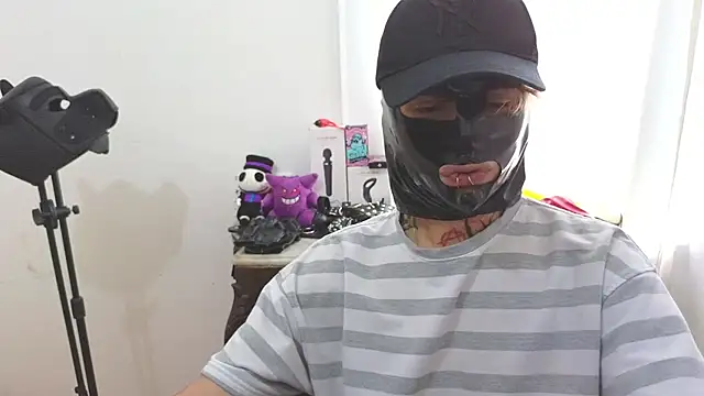 Snapshot of AcidMilo chatting on March 2025 09:21:01 PM AcidMilo online show from March 2025 09:21:01 PM