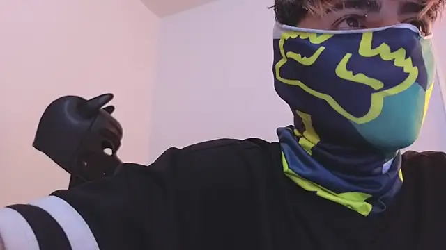 Snapshot of AcidMilo chatting on February 2025 07:45:02 PM AcidMilo online show from February 2025 07:45:02 PM