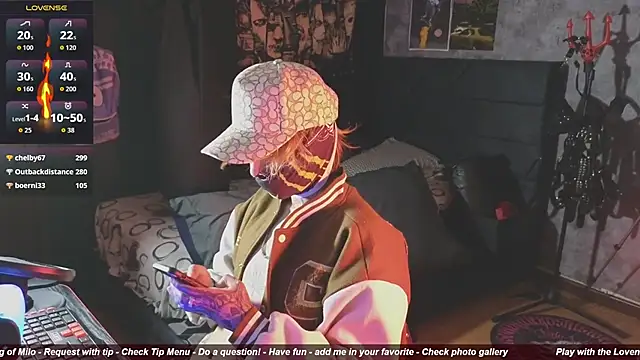 Snapshot of AcidMilo chatting on November 2025 12:04:01 AM AcidMilo online show from November 2025 12:04:01 AM