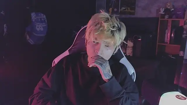 AcidMilo online show from May 2026 12:15:01 PM