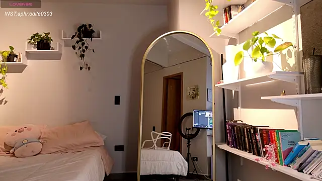 Nikol-JE online show from September 2025 10:05:02 PM