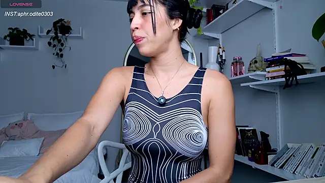 Nikol-JE online show from October 2025 09:27:01 PM