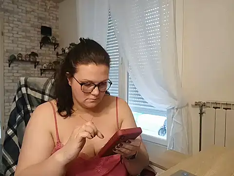 jolieseins online show from January 2025 12:47:02 PM