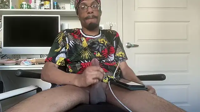 trueking01 online show from March 2026 08:32:02 PM