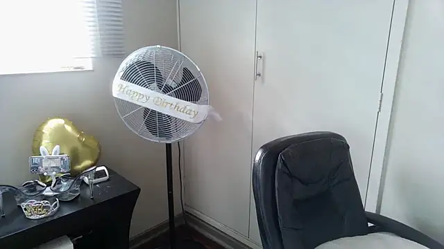 Charlie-Crawford online show from April 2026 08:05:01 AM