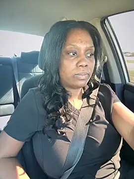 1Topgyal online show from November 2025 06:35:02 PM