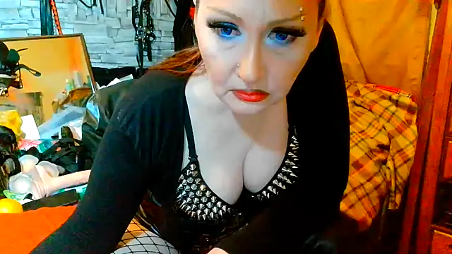 dominatrixredsonyja online show from May 2026 09:02:01 PM