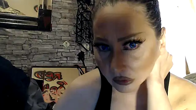 Snapshot of dominatrixredsonyja chatting on June 2026 05:38:02 AM dominatrixredsonyja online show from June 2026 05:38:02 AM
