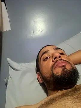 Snapshot of ositomanzo chatting on October 2025 04:04:02 AM ositomanzo online show from October 2025 04:04:02 AM