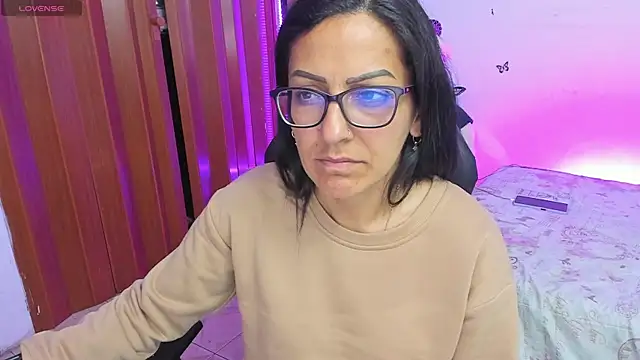 alma blue online show from November 2025 10:35:02 PM