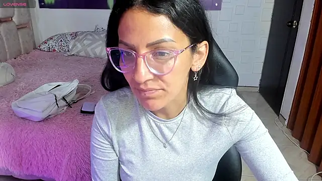 alma blue online show from April 2026 10:12:02 PM