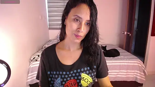 Snapshot of amyharlow_1 chatting on November 2025 07:28:02 PM amyharlow 1 online show from November 2025 07:28:02 PM