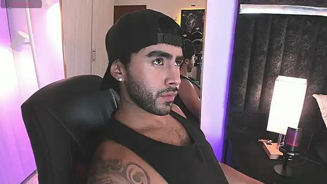 ItsMeEros online show from April 2026 09:06:02 PM