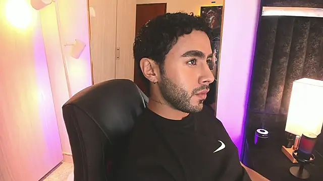 ItsMeEros online show from February 2026 09:56:01 PM