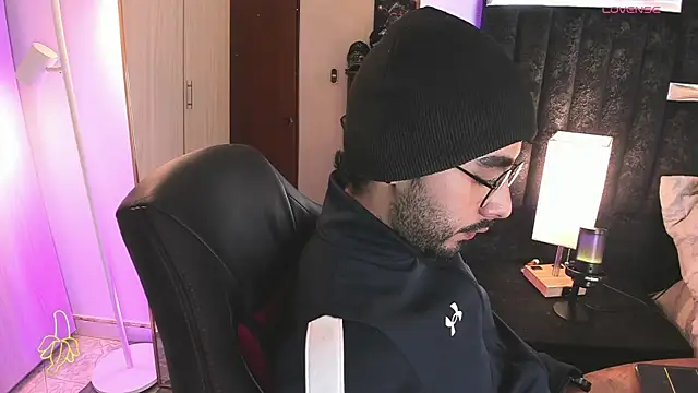 ItsMeEros online show from April 2026 11:09:02 PM