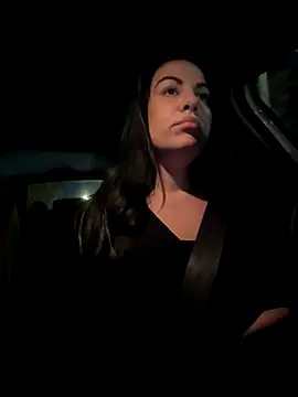 victoria athena online show from December 2025 04:52:01 PM