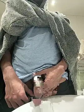 CoolBiDude online show from March 2026 07:09:01 PM