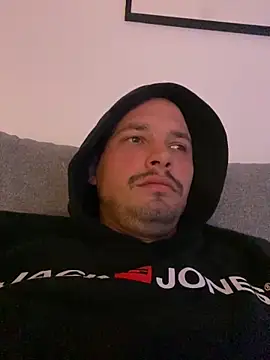 Jonkitzler1 online show from March 2025 04:46:01 PM