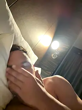 Jonkitzler1 online show from September 2025 09:32:01 PM