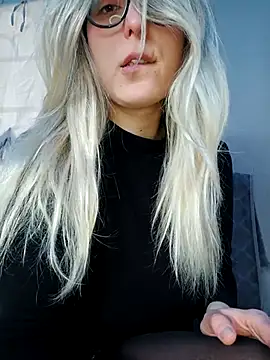 dolcehelena993 online show from March 2026 01:18:02 PM