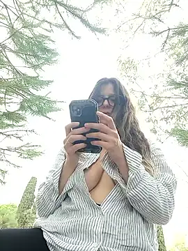 dolcehelena993 online show from November 2025 12:20:01 PM