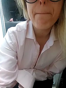 dolcehelena993 online show from March 2026 11:59:02 AM