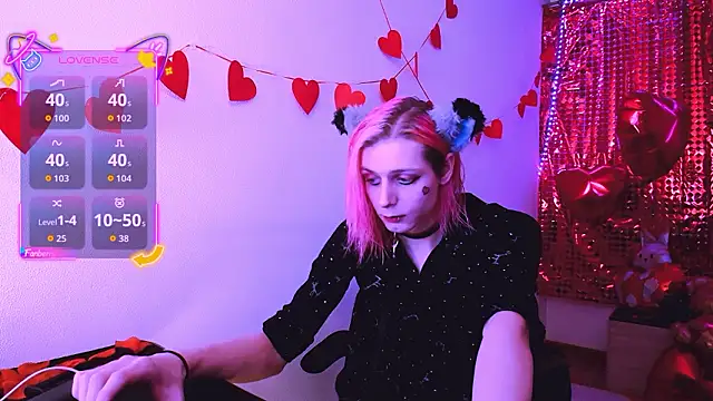 Littlepinkcat online show from February 2026 07:13:01 PM